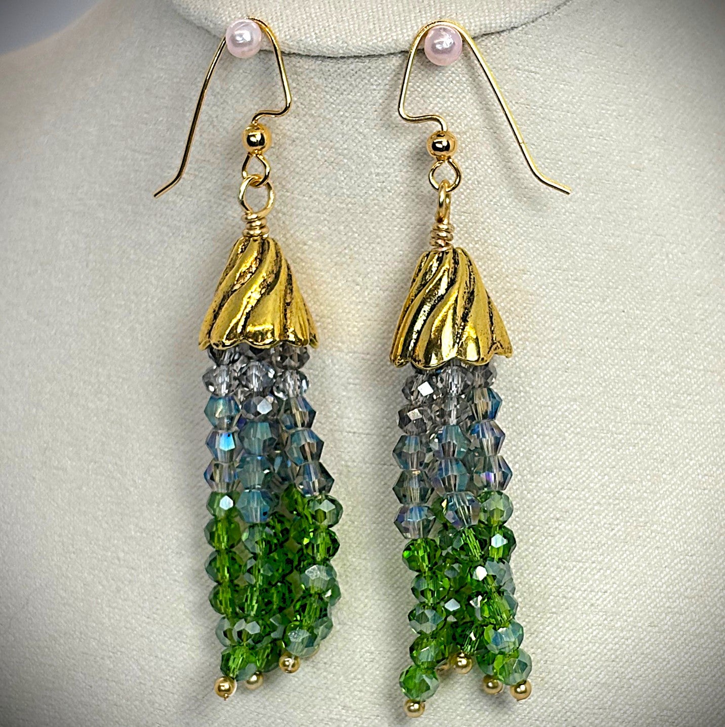 ER-0080 Sparkling Crystal Earrings in Shades of Green