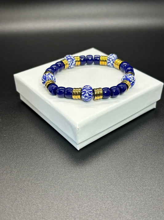 Eye-Catching Navy Blue, White and Gold Stretch Bracelet