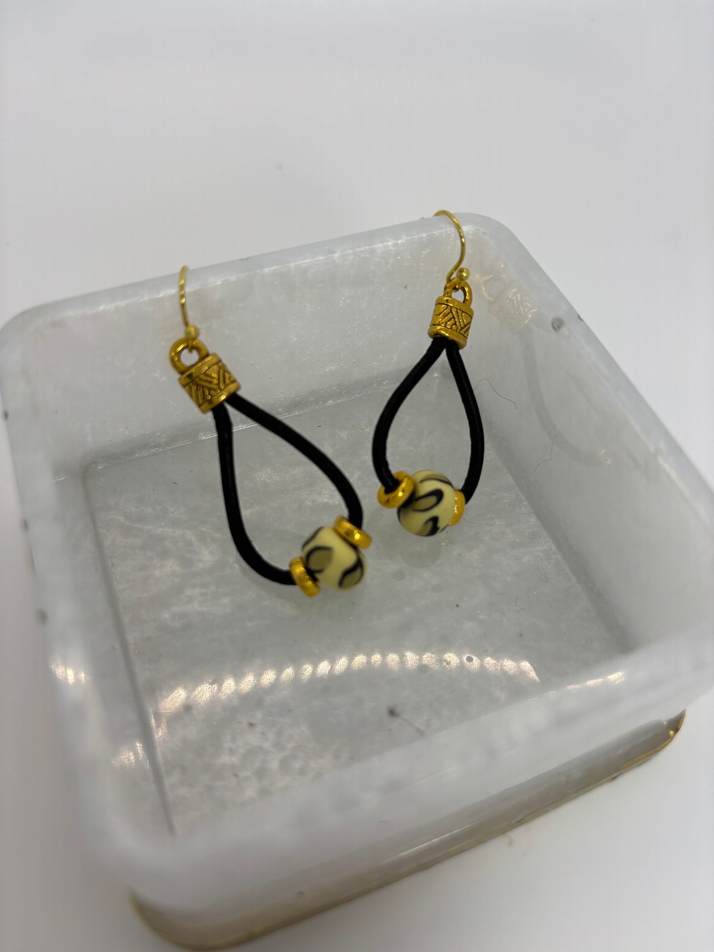 ER-0072 Leopard Clay Beads and Black Leather Earrings