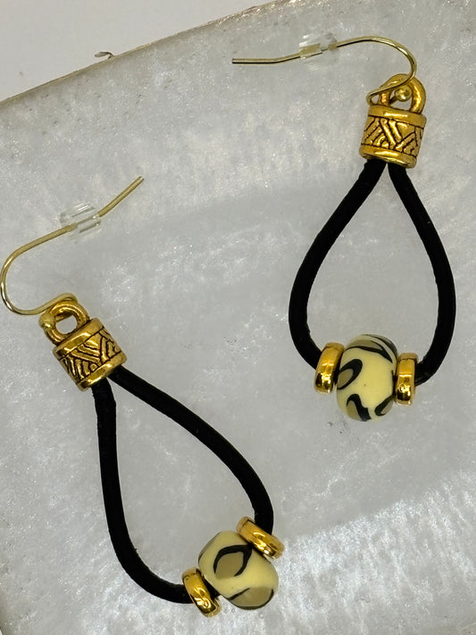 ER-0072 Leopard Clay Beads and Black Leather Earrings