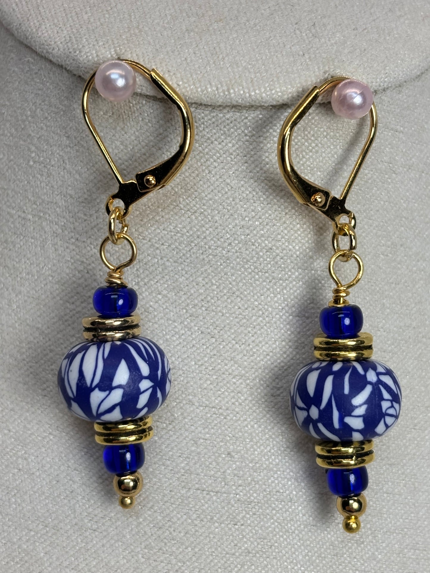 ER-0068 Navy Blue Abstract Patterned Bead and Gold Plated Earring Leverback Hangers