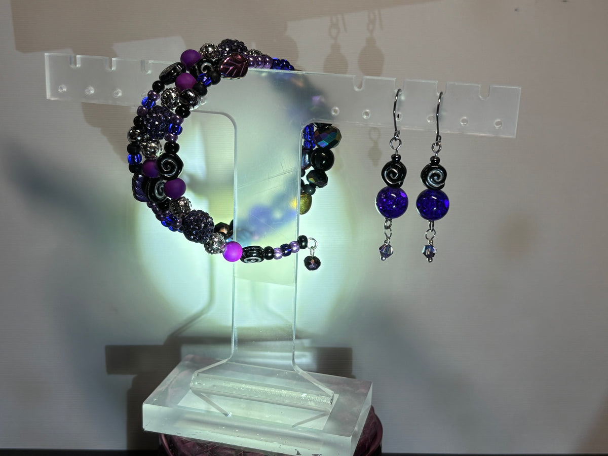 HOLIDAY-BR-302 Halloween Purple and Black Memory Wire Bracelets